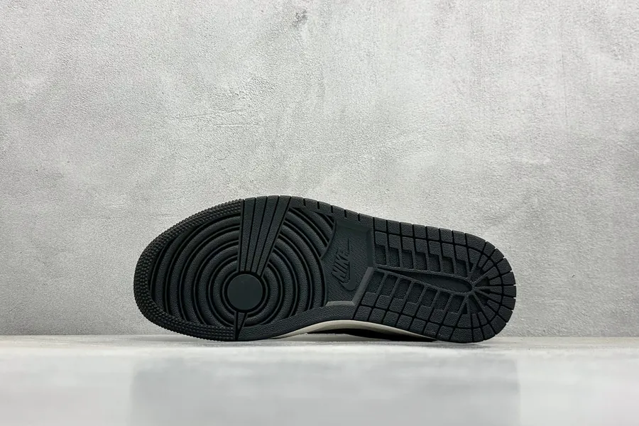 Travis Scott x Fraent Design x Air 1 Low OG SP 1 Cultural Casual Sneaker