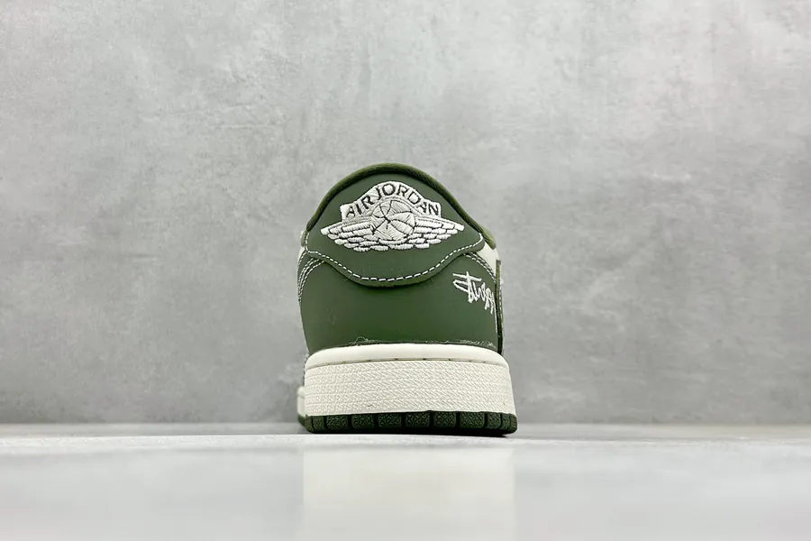 Travis Scott x Fraent Design x Air 1 Low OG SP 1 Low Top Cultural Sneaker