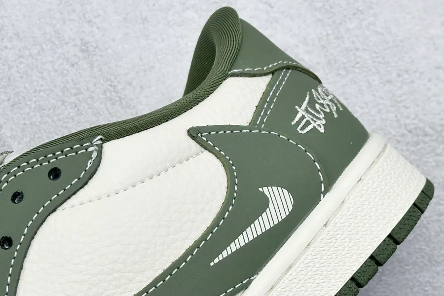 Travis Scott x Fraent Design x Air 1 Low OG SP 1 Low Top Cultural Sneaker