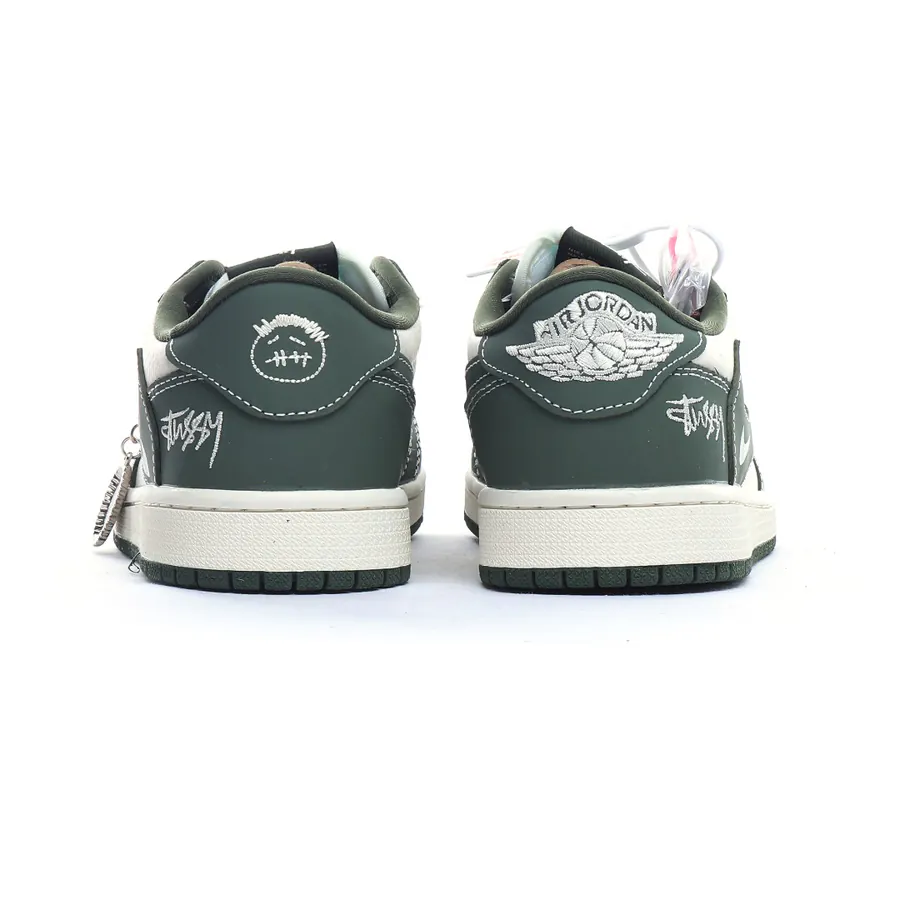 Travis Scott x Fraent Design x Air 1 Low OG SP Collaboration 'Oil Green Ghost Face'