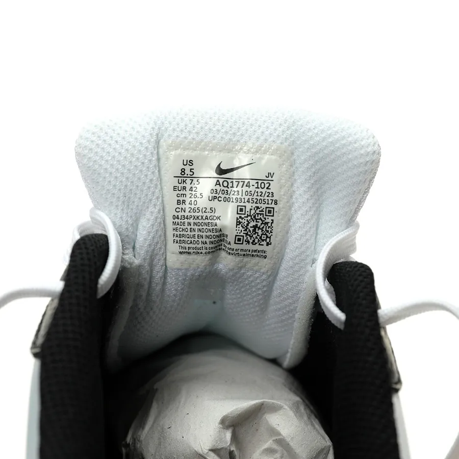Ebernon Low Premium Retro Basketball Style Sneaker