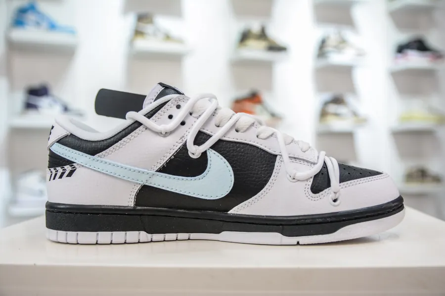 Nike Dunk Low Reverse Panda