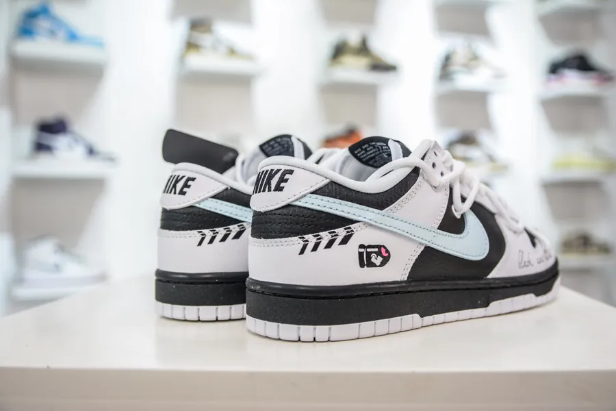 Nike Dunk Low Reverse Panda