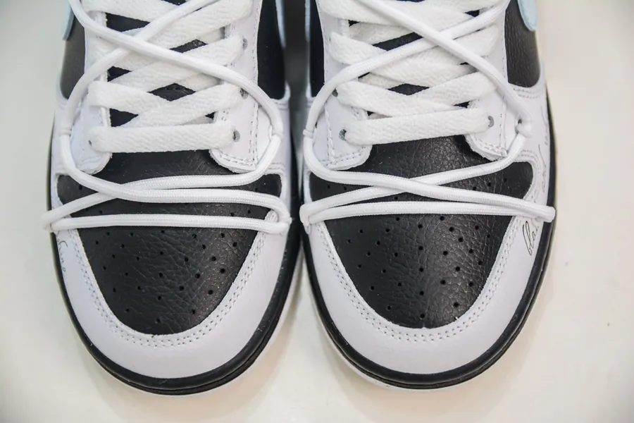 Nike Dunk Low Reverse Panda