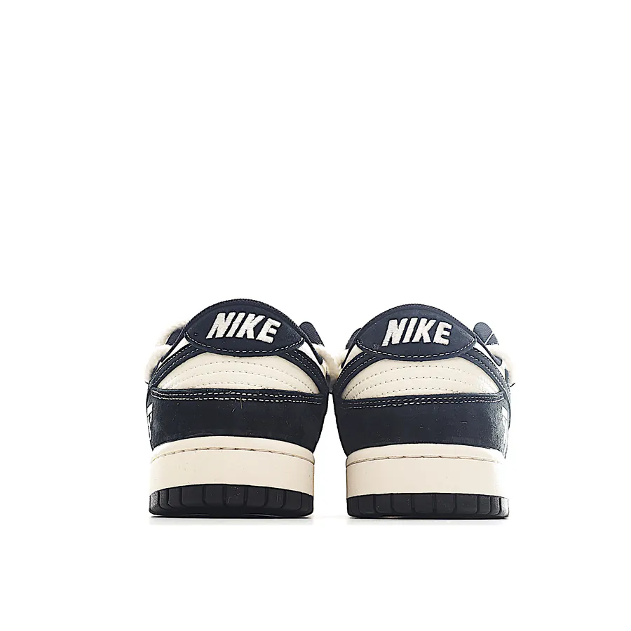 NK SB Dunk Low Off Wwhite