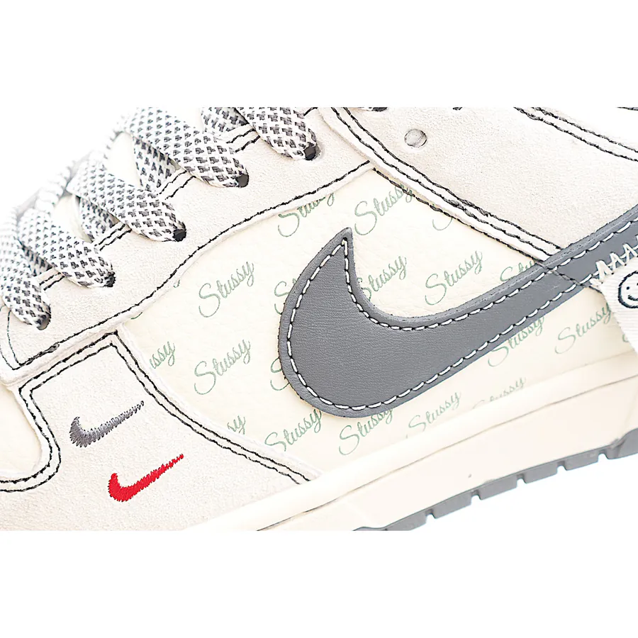 Nk SB Dunk Low Stussy Series