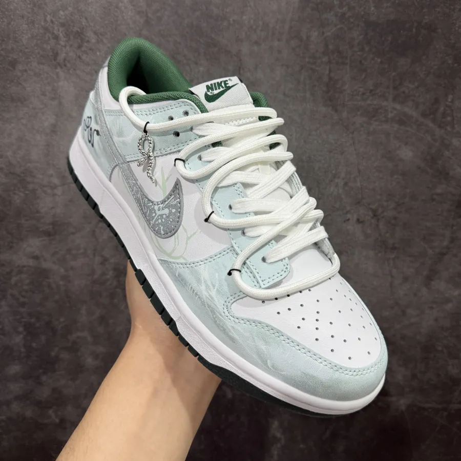 NK Dunk Low OG Version Cerulean Grained Calfskin