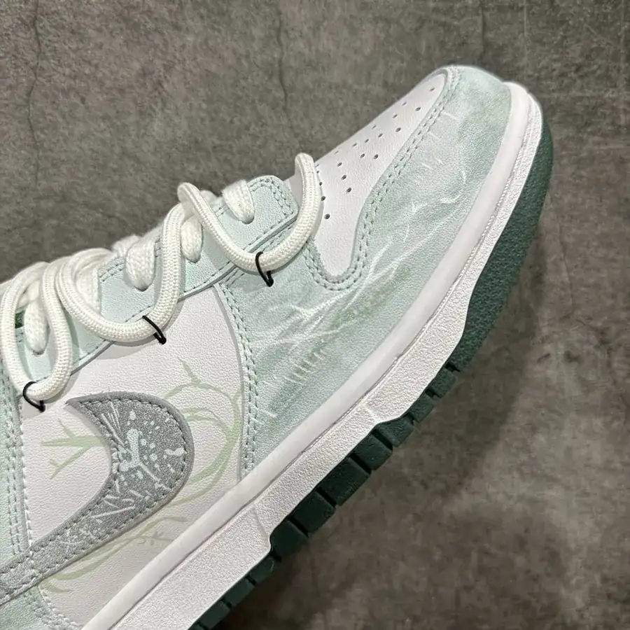 NK Dunk Low OG Version Cerulean Grained Calfskin