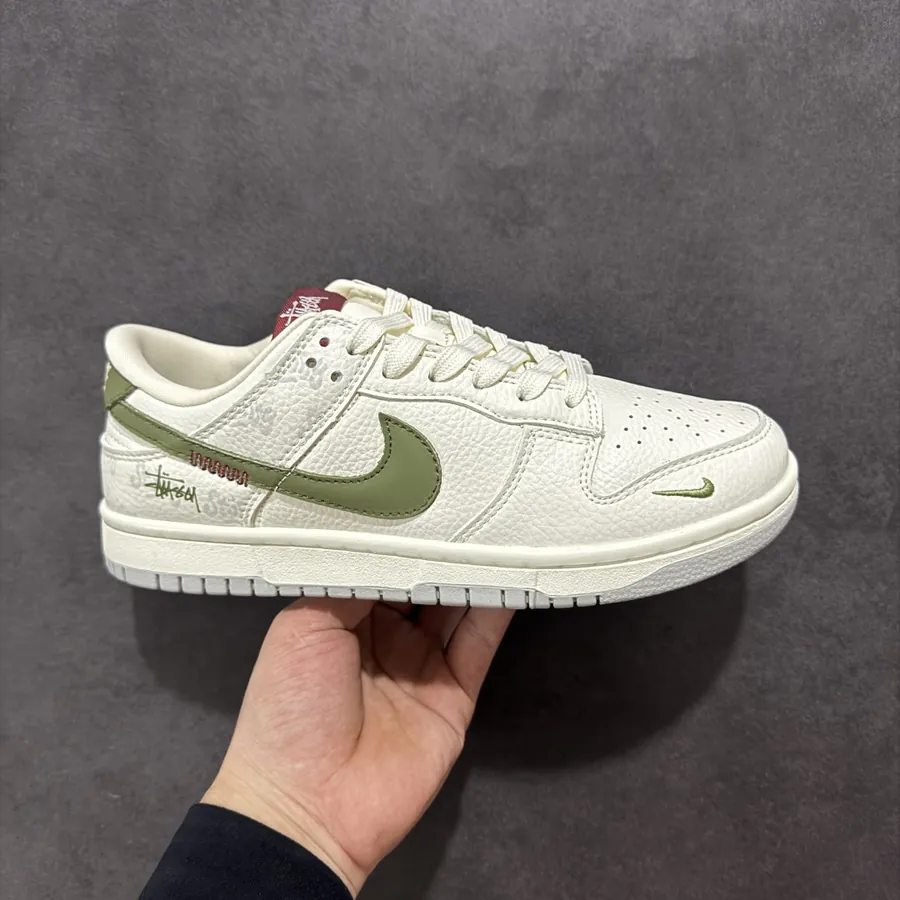 Nike SB Dunk Low x Stussy OG Edition Bucket Bag