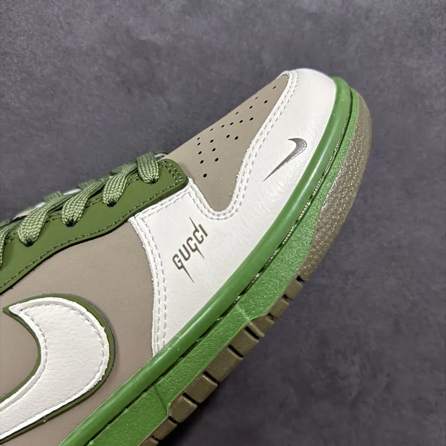Nike SB Dunk Low x GUCCI White Brown Green Custom Edition
