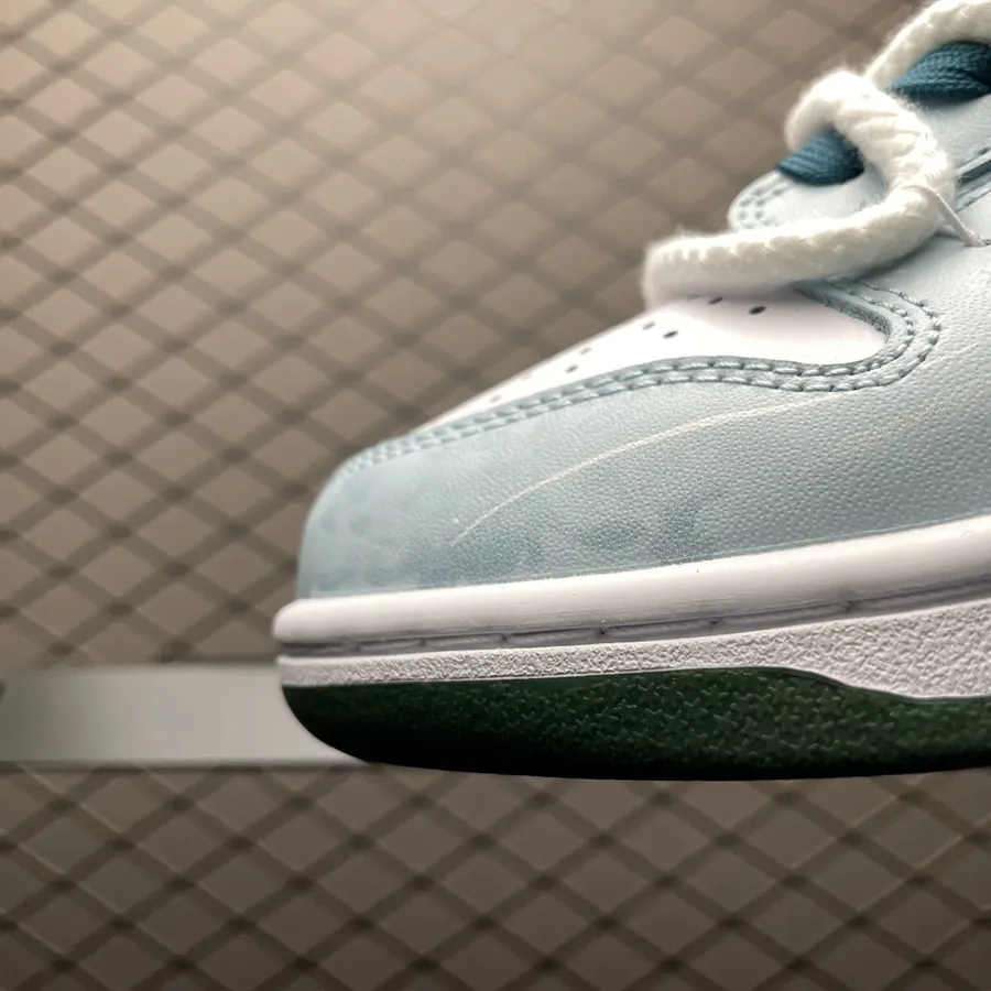 NK Dunk Low Custom Low Sneaker