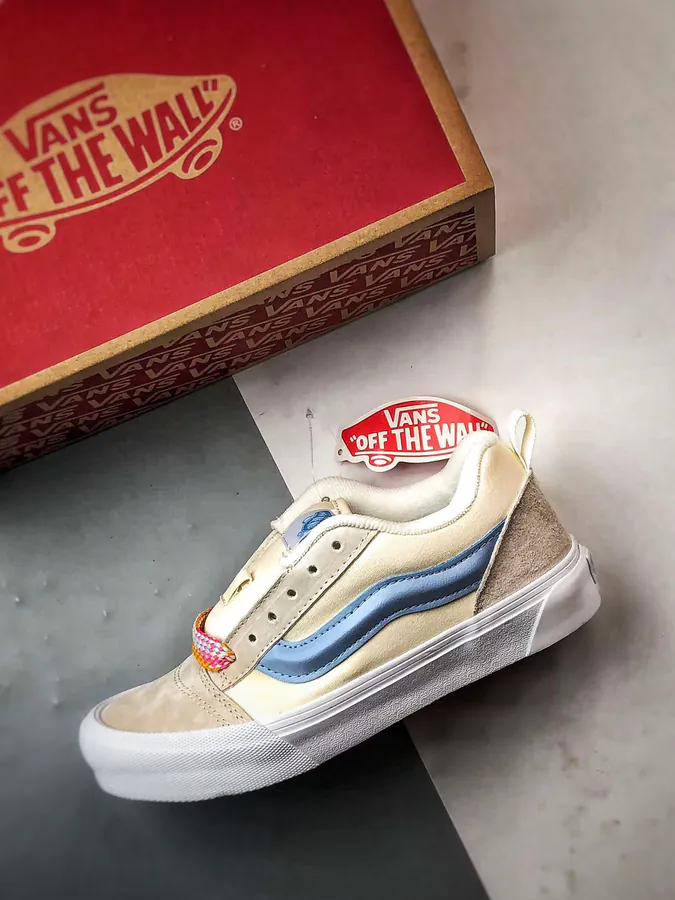 Vans Knu Skool in Gray Blue
