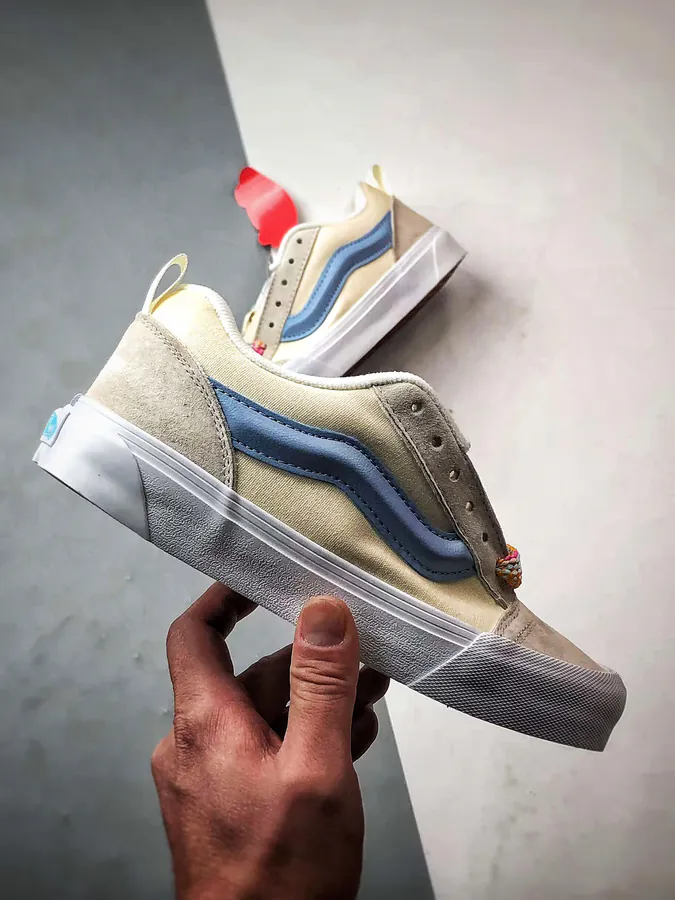 Vans Knu Skool in Gray Blue