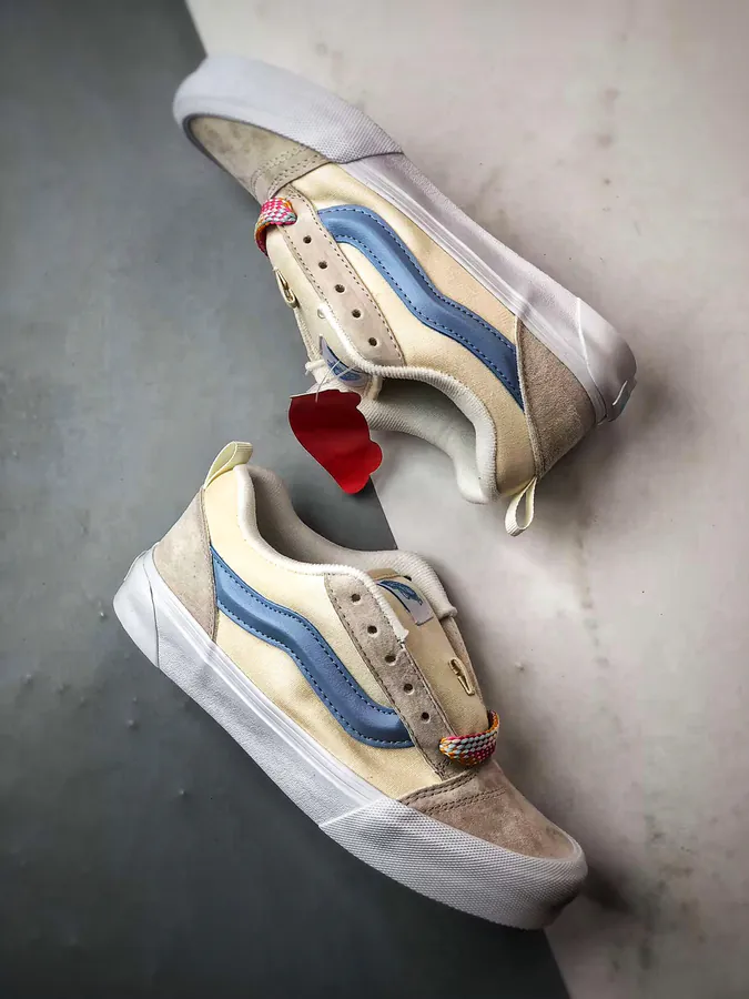 Vans Knu Skool in Gray Blue