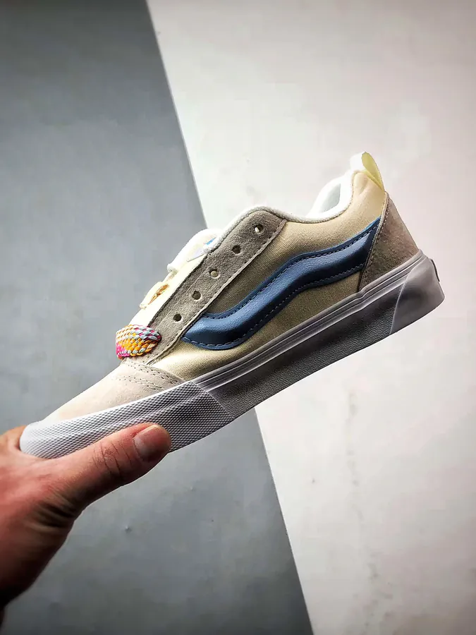 Vans Knu Skool in Gray Blue