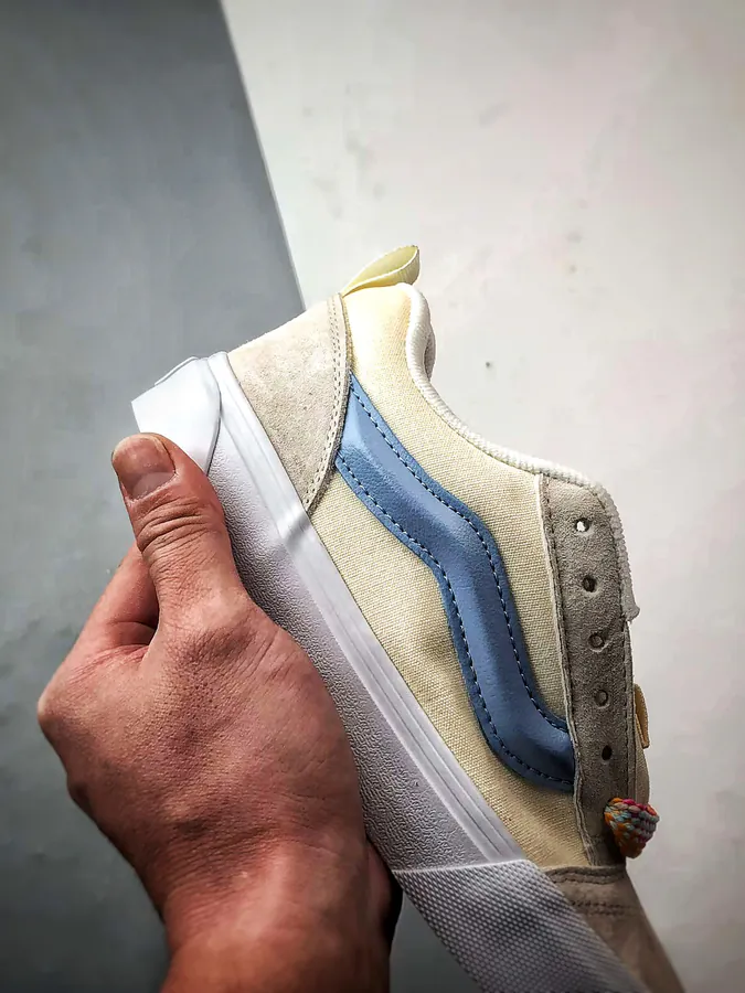 Vans Knu Skool in Gray Blue