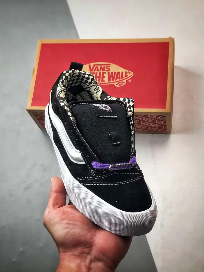 Vans Knu Skool Vintage Style Low Top Sneaker