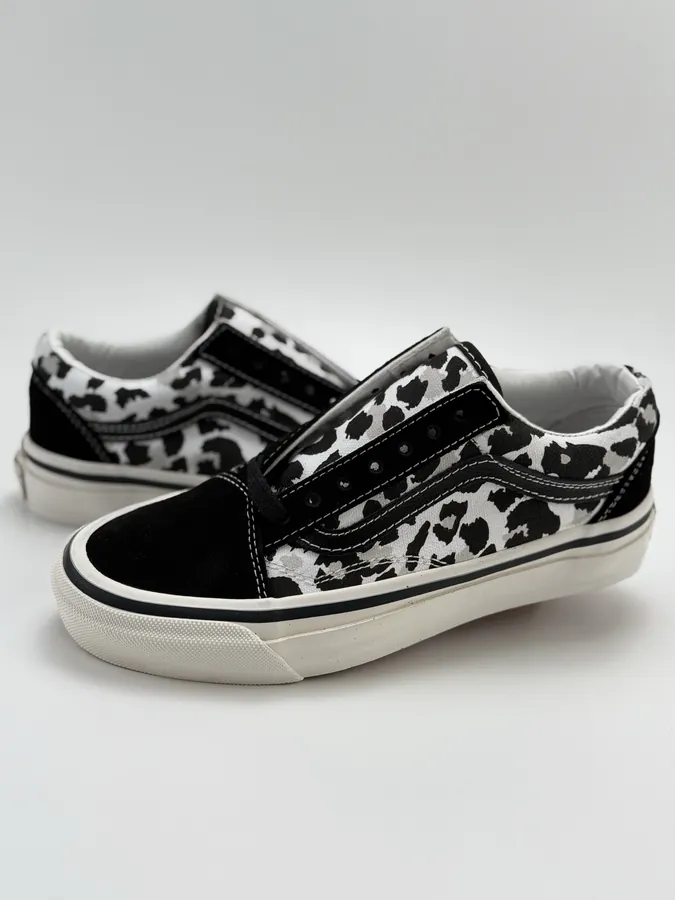 VAN Men's and Women's LX Old Skool Canvas Sneakers