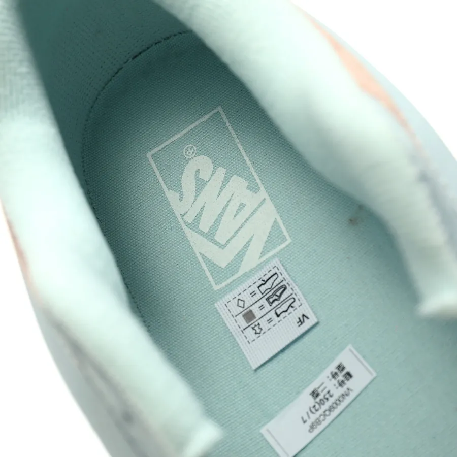Vault Knu Skool VR3 LX Fat Fit Retro Suede Sneakers