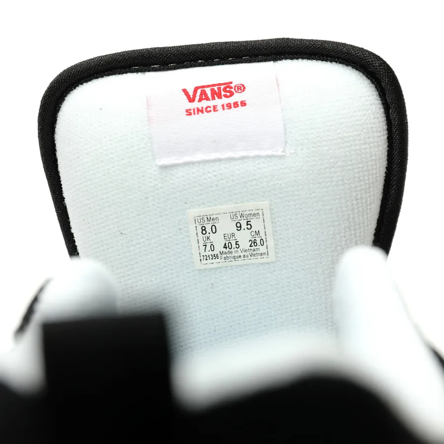 Vault Knu Skool VR3 LX Baking Bread Style Low Top Sneaker