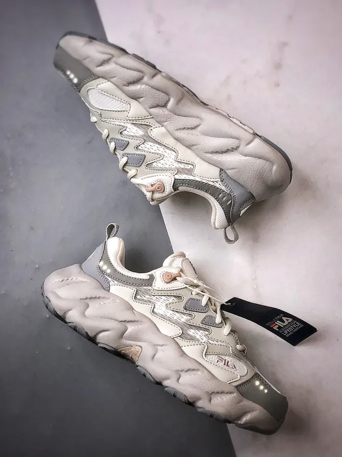 Fila Fern 蕨草鞋2 in Fog Gray