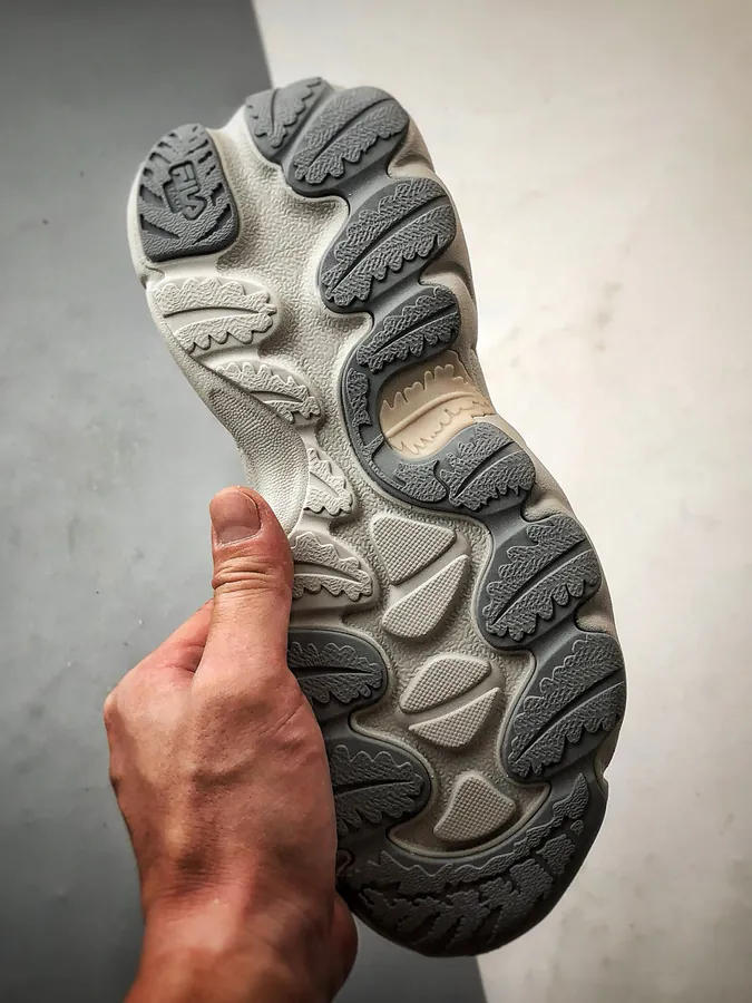 Fila Fern 蕨草鞋2 in Fog Gray