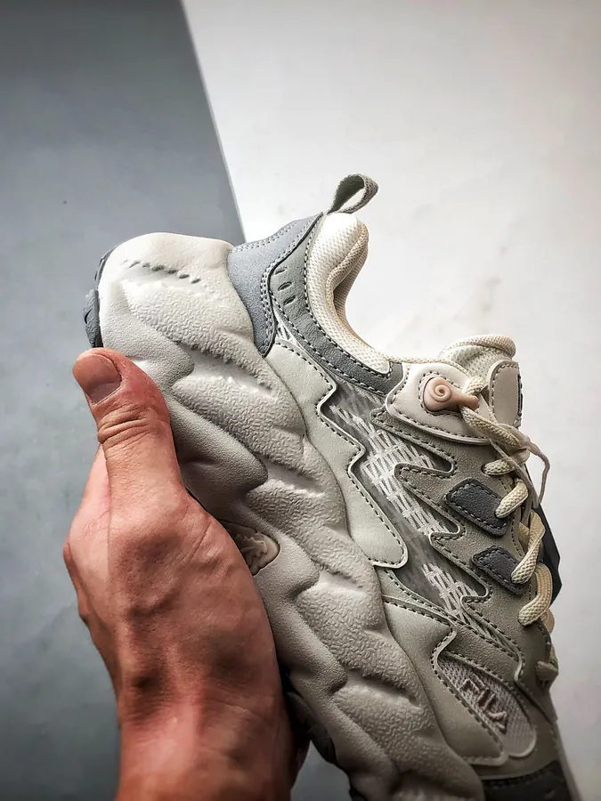 Fila Fern 蕨草鞋2 in Fog Gray