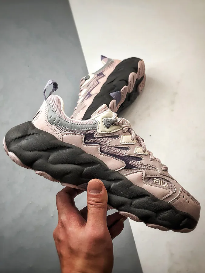 Fila Fern 蕨草鞋 in Silvery Pink