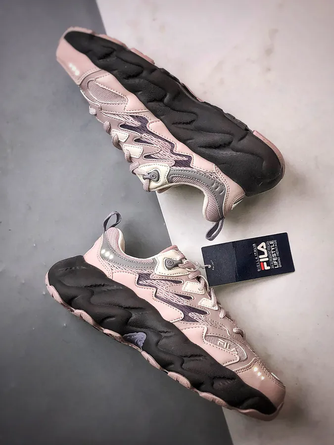 Fila Fern 蕨草鞋 in Silvery Pink