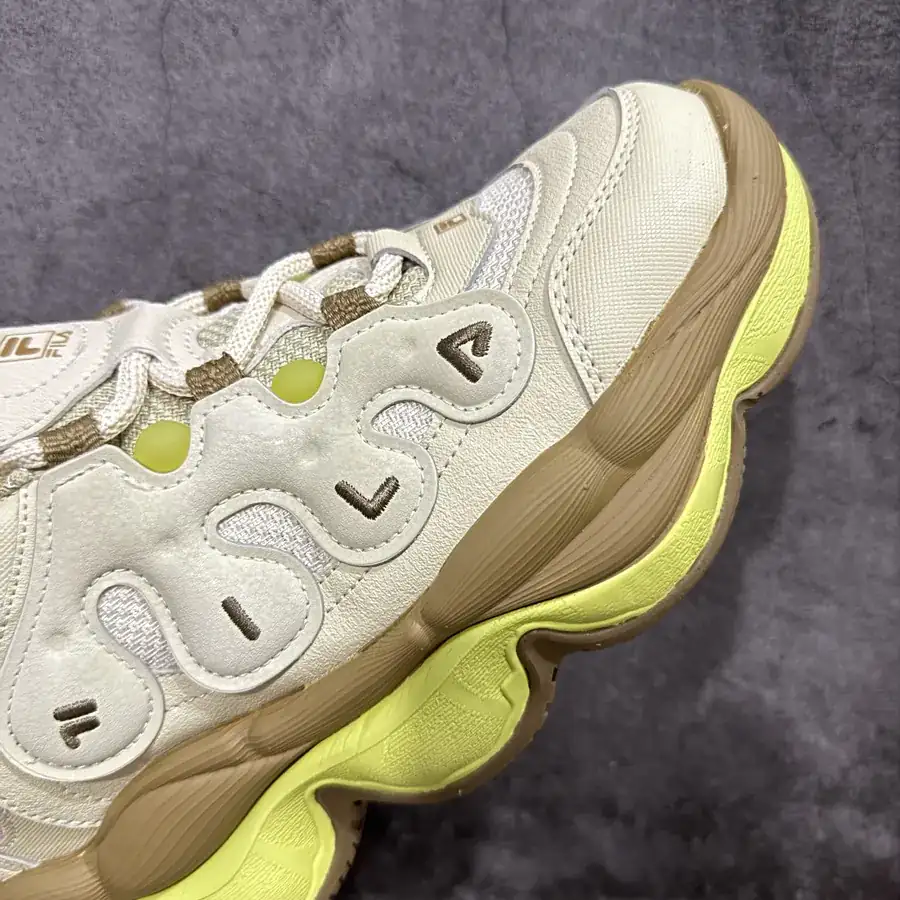 FILA Pease Comfortable and Versatile Low Top Sneaker