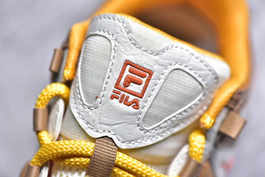 FILA FUSION Carrot 2.0 Classic Versatile Low Top Sneaker