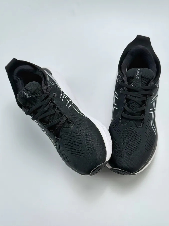Asics Gel Cumulus 25 Lightweight Marathon Running Shoes