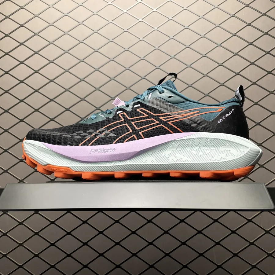 Asics 13 Low Top Athletic Running Shoes