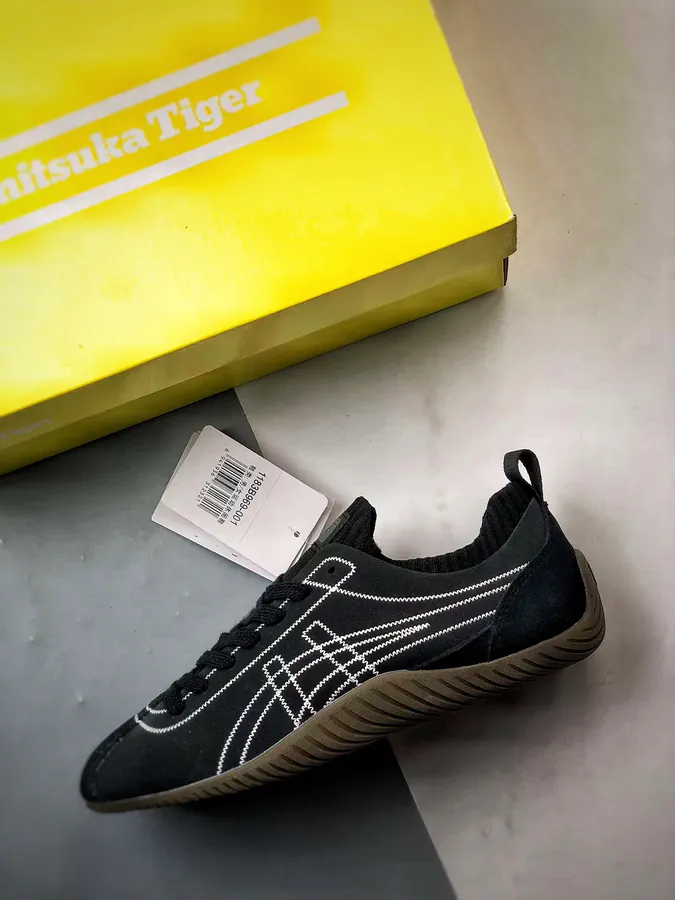 Onitsuka Tiger Sclaw Black Low Top Sneaker