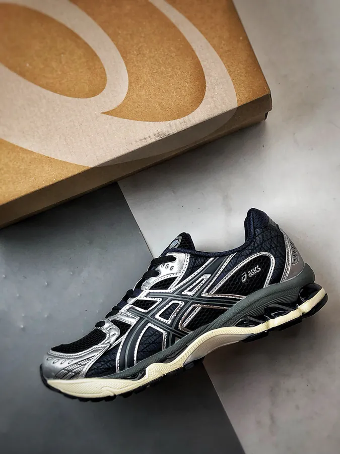 Asics Gel Nimbus 10.1 Silver Black Running Shoes