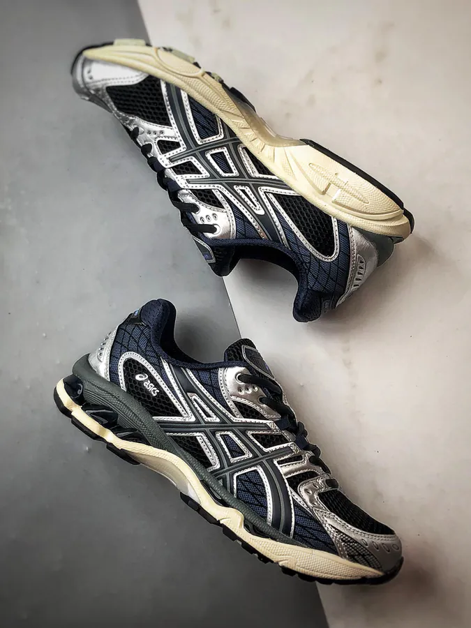 Asics Gel Nimbus 10.1 Silver Black Running Shoes