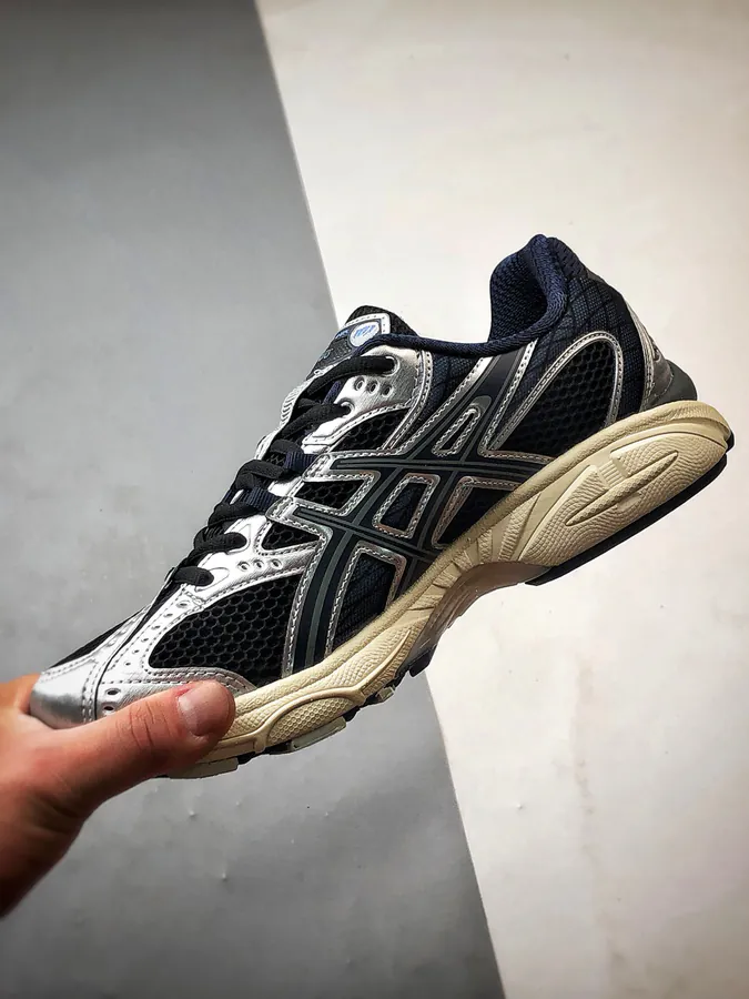 Asics Gel Nimbus 10.1 Silver Black Running Shoes
