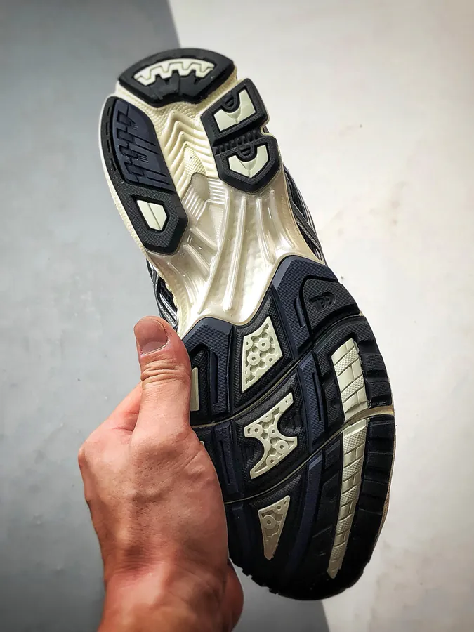 Asics Gel Nimbus 10.1 Silver Black Running Shoes