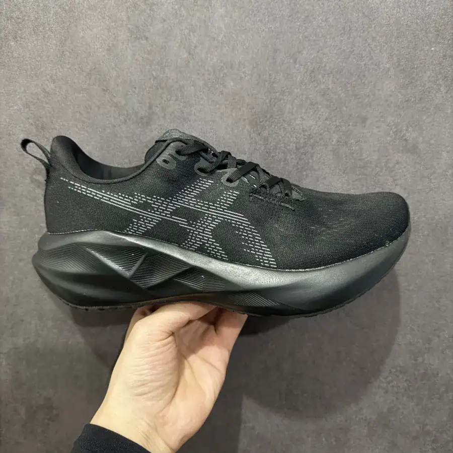 Asics Novablast 5 Running Shoes Thick Sole Elevating Comfort