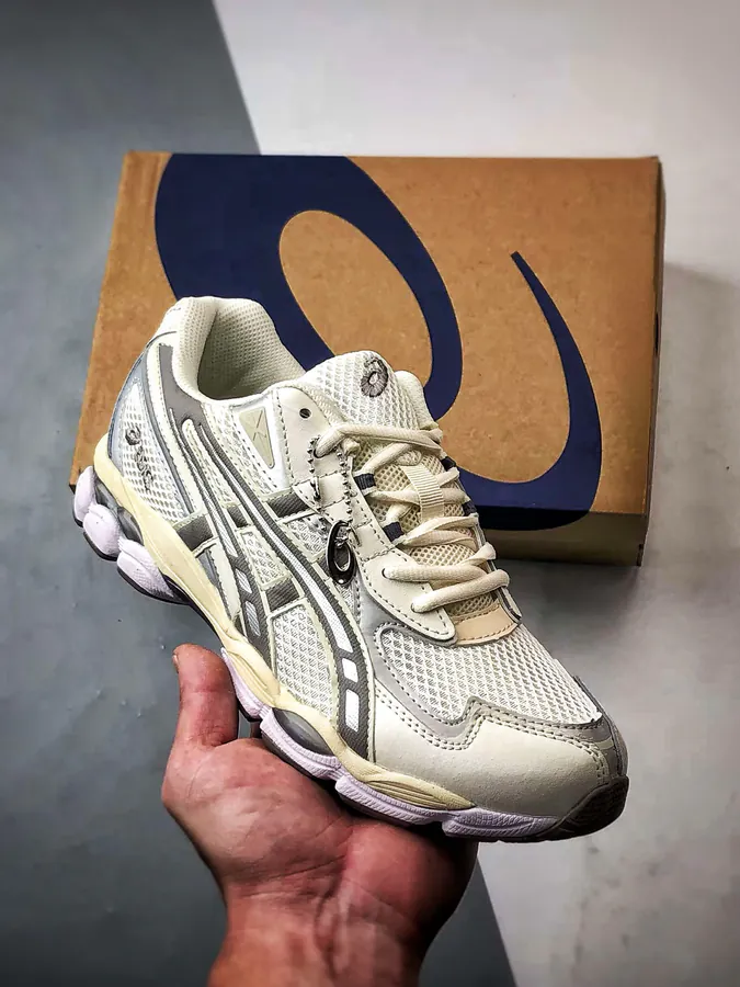 Gel C Retro Sneaker in Stone Gray