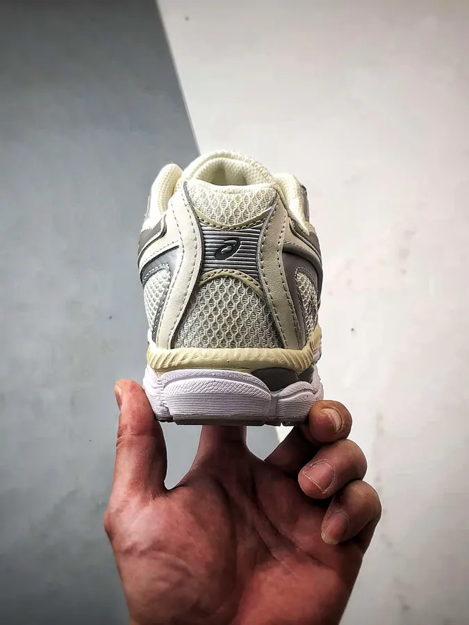 Gel C Retro Sneaker in Stone Gray