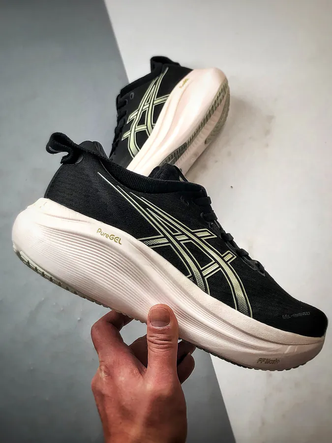 Asics Gel Nimbus 27 Comfortable and Lightweight Running Shoes