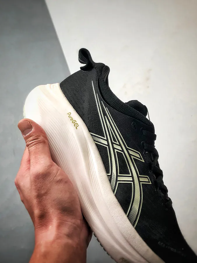 Asics Gel Nimbus 27 Comfortable and Lightweight Running Shoes