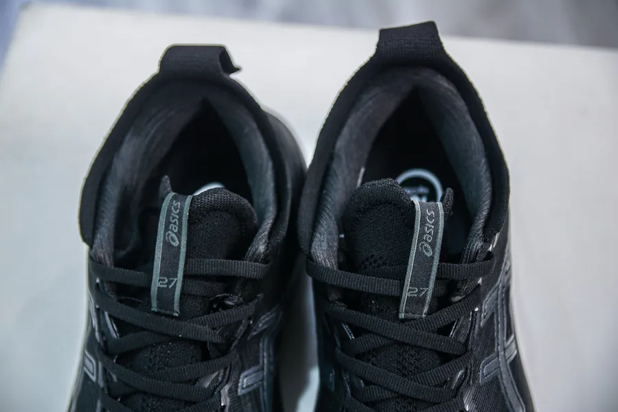 Asics Gel Nimbus 27 Olympic Series Running Shoes