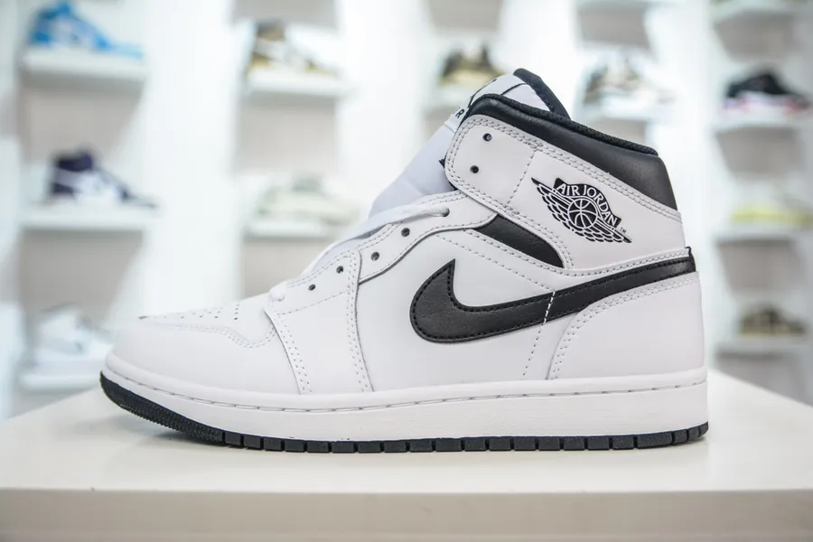 Air Jordan AJ1 Mid Grape Purple Midsole