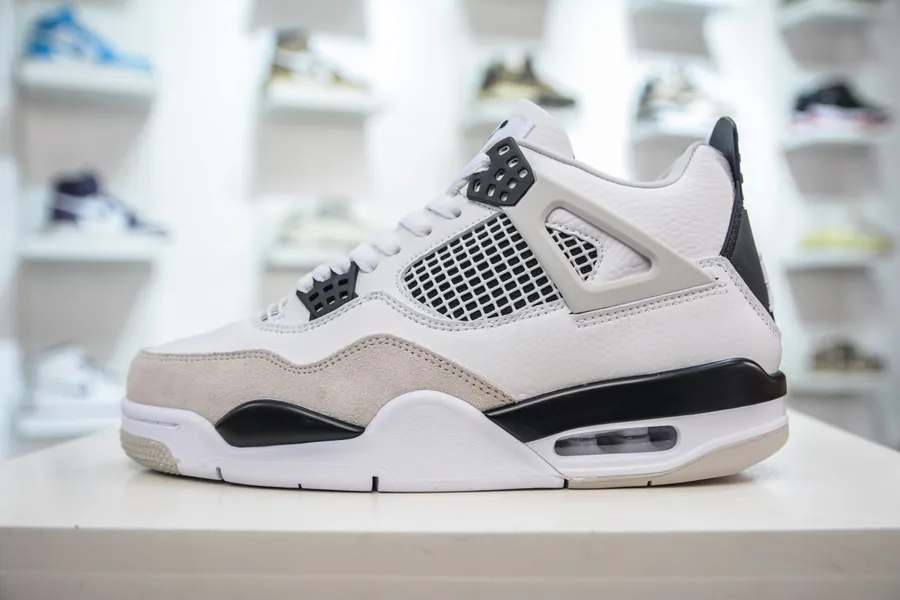 T版 Air Jordan AJ4 'Military Black' Authentic Reproduction