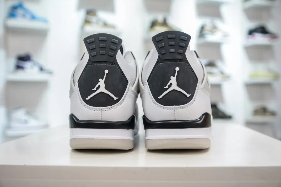 T版 Air Jordan AJ4 'Military Black' Authentic Reproduction