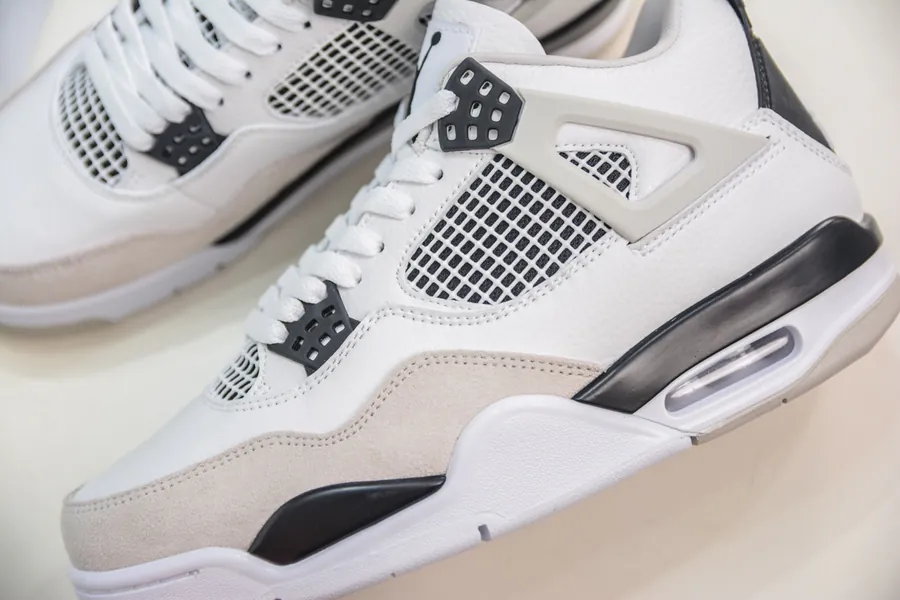 T版 Air Jordan AJ4 'Military Black' Authentic Reproduction