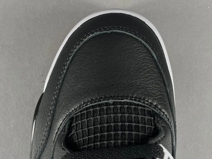 Air Jordan 4 Bred Reimagined Vintage Style Basketball Shoes