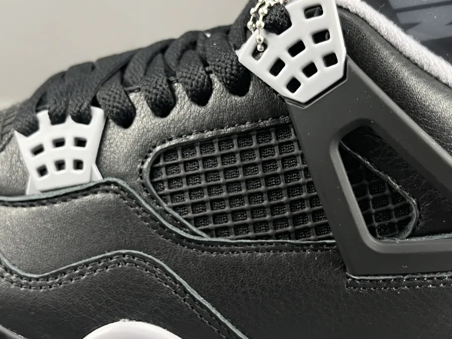 Air Jordan 4 Bred Reimagined Vintage Style Basketball Shoes